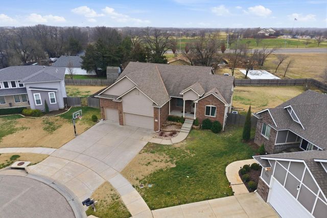 2801 N Emerson Cir., Derby, KS 67037
