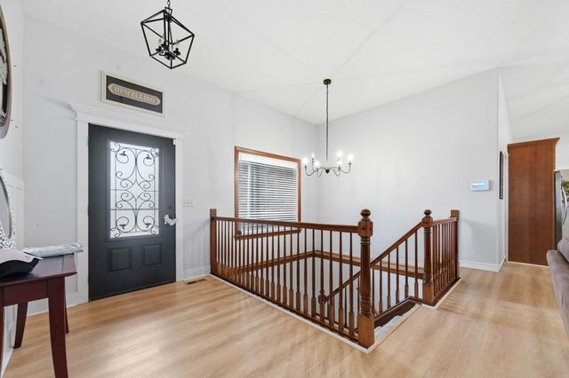 2801 N Emerson Cir., Derby, KS 67037