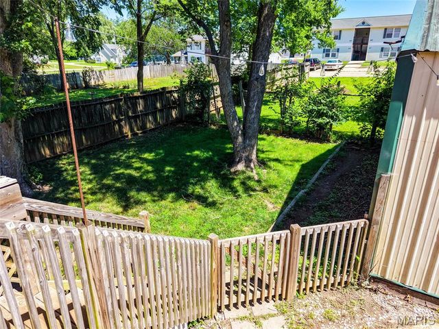 1307 E Chestnut Street, Desloge, MO 63601