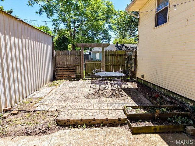 1307 E Chestnut Street, Desloge, MO 63601
