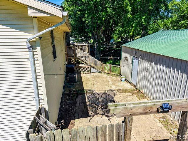 1307 E Chestnut Street, Desloge, MO 63601