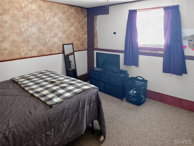 1307 E Chestnut Street, Desloge, MO 63601