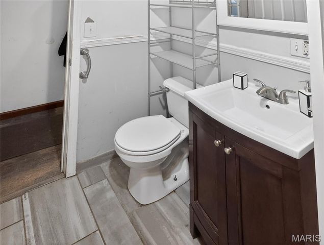 1307 E Chestnut Street, Desloge, MO 63601