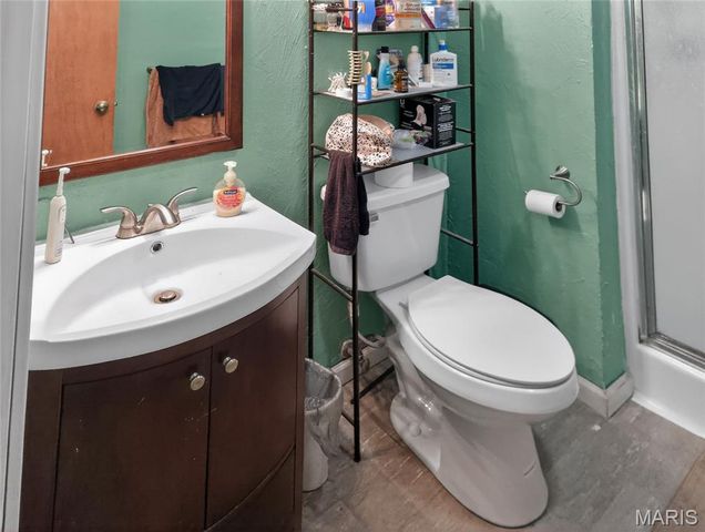 1307 E Chestnut Street, Desloge, MO 63601
