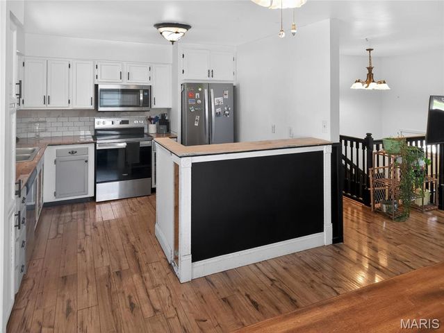 1307 E Chestnut Street, Desloge, MO 63601