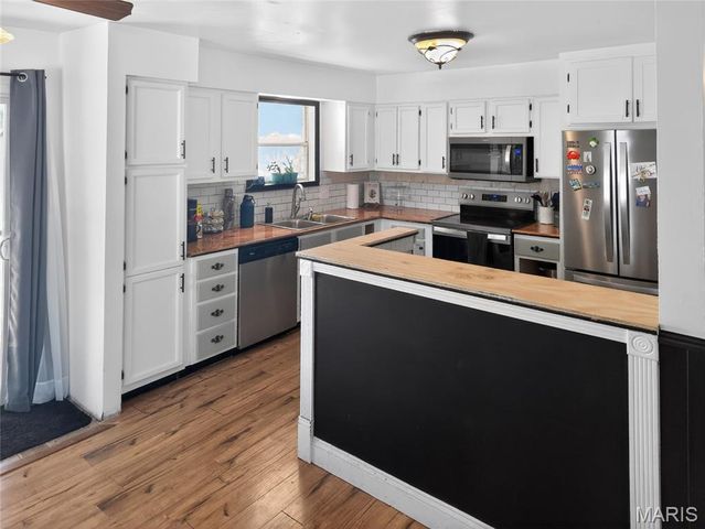 1307 E Chestnut Street, Desloge, MO 63601