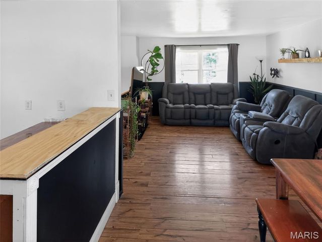 1307 E Chestnut Street, Desloge, MO 63601