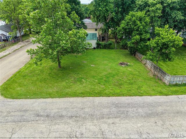 1307 E Chestnut Street, Desloge, MO 63601
