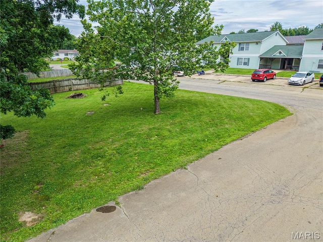 1307 E Chestnut Street, Desloge, MO 63601