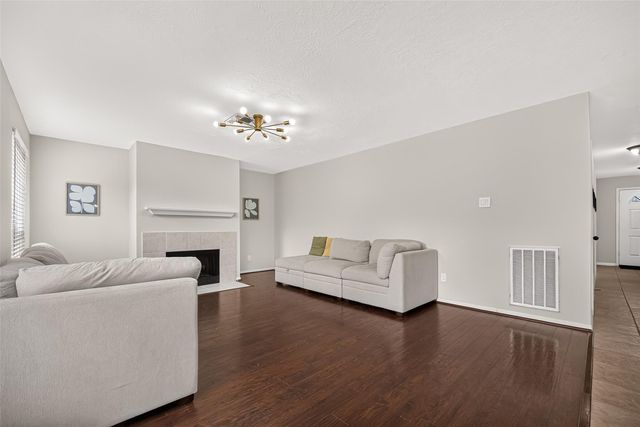 9710 Berkshire Trace, Pearland, TX 77584