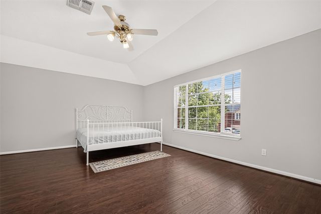 9710 Berkshire Trace, Pearland, TX 77584