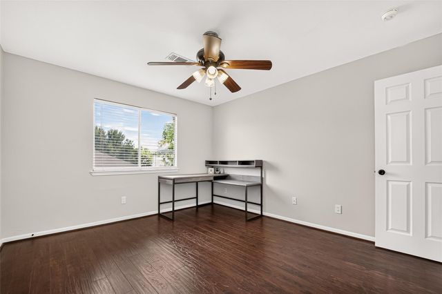 9710 Berkshire Trace, Pearland, TX 77584
