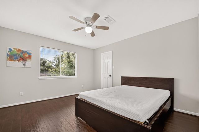 9710 Berkshire Trace, Pearland, TX 77584