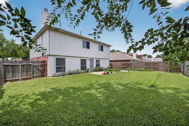 9710 Berkshire Trace, Pearland, TX 77584