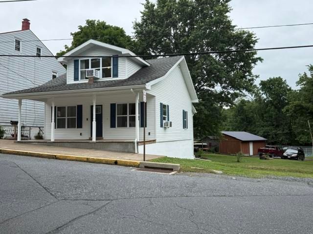 344 Port Clinton Avenue, Hamburg Boro, PA 19526