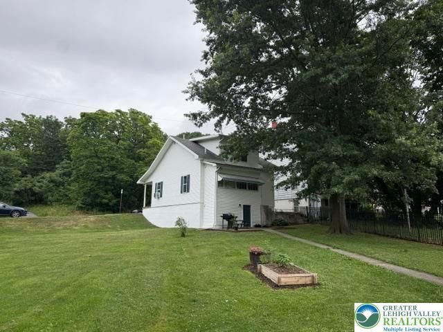 344 Port Clinton Avenue, Hamburg Boro, PA 19526