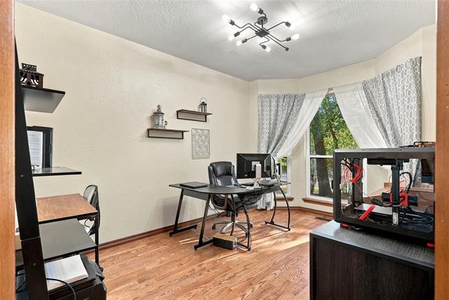 1 N Crosstimber Trail, Edmond, OK 73034