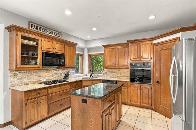 1 N Crosstimber Trail, Edmond, OK 73034