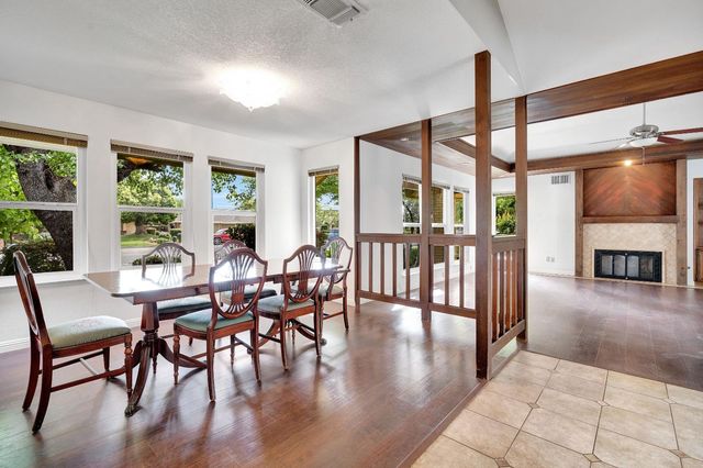 674 E Cole Avenue, Fresno, CA 93720