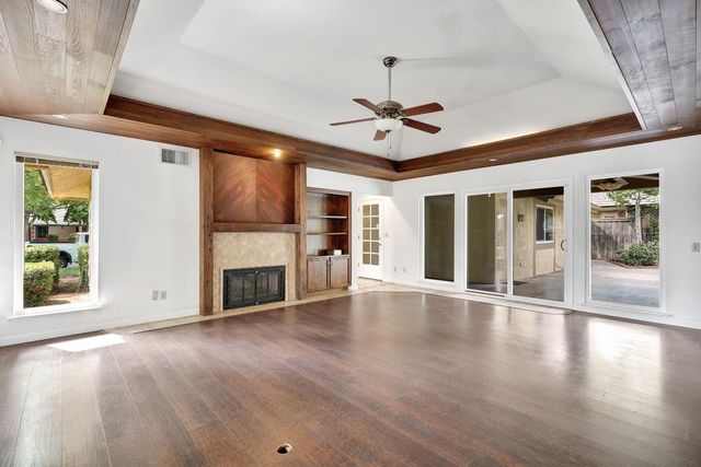 674 E Cole Avenue, Fresno, CA 93720