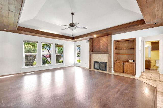 674 E Cole Avenue, Fresno, CA 93720