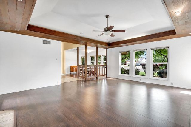 674 E Cole Avenue, Fresno, CA 93720