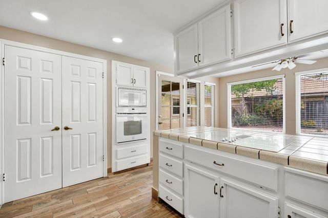 674 E Cole Avenue, Fresno, CA 93720