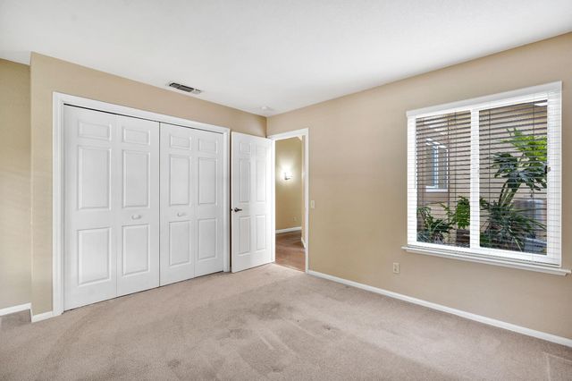 674 E Cole Avenue, Fresno, CA 93720