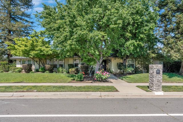 674 E Cole Avenue, Fresno, CA 93720