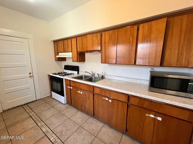 1403 RANDOLPH Drive, El Paso, TX 79902