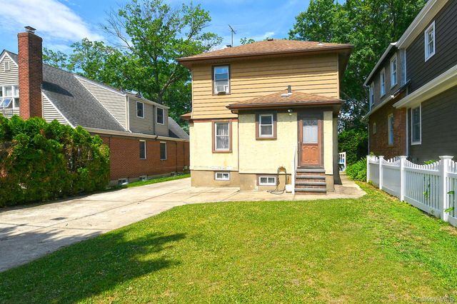 51 Bellmore Street, Floral Park, NY 11001