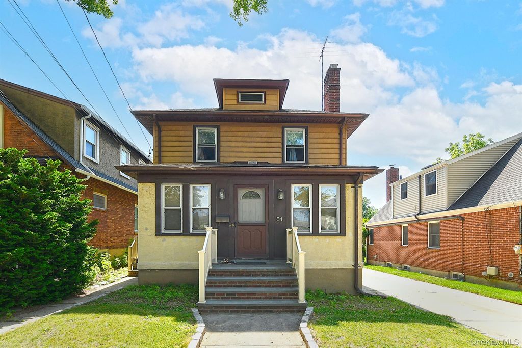 51 Bellmore Street, Floral Park, NY 11001