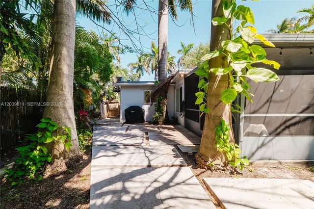 1106 N 13th Court, Hollywood, FL 33019