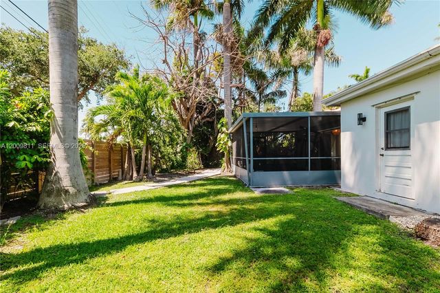 1106 N 13th Court, Hollywood, FL 33019