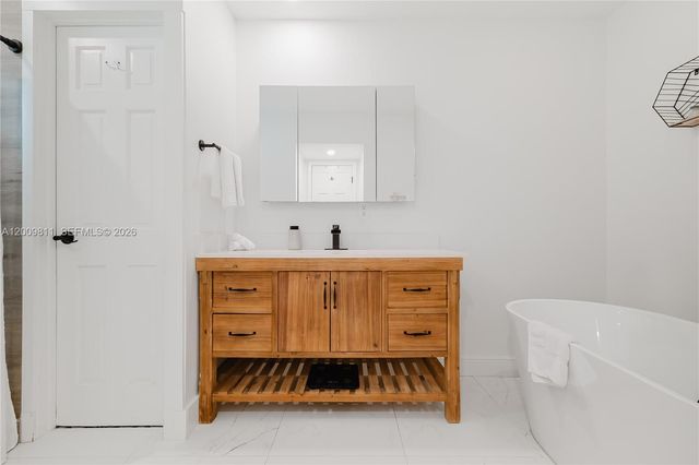 1106 N 13th Court, Hollywood, FL 33019