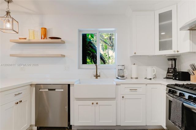 1106 N 13th Court, Hollywood, FL 33019