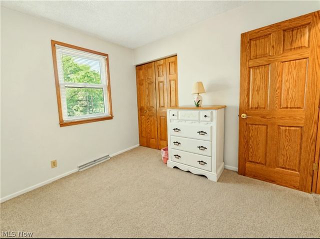 3438 Warren Meadville Road, Warren, OH 44410