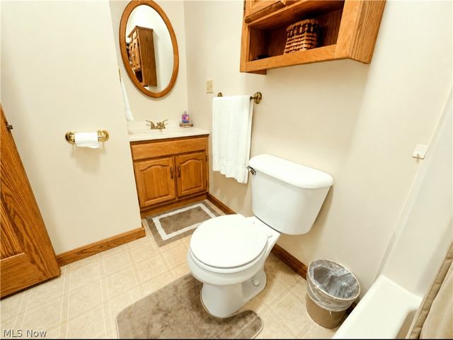 3438 Warren Meadville Road, Warren, OH 44410