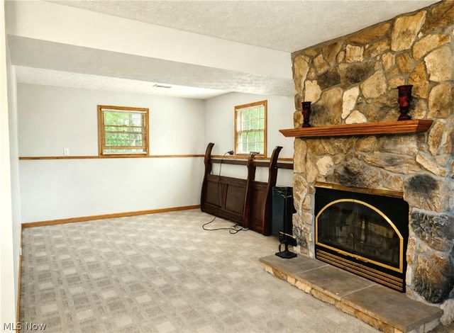 3438 Warren Meadville Road, Warren, OH 44410
