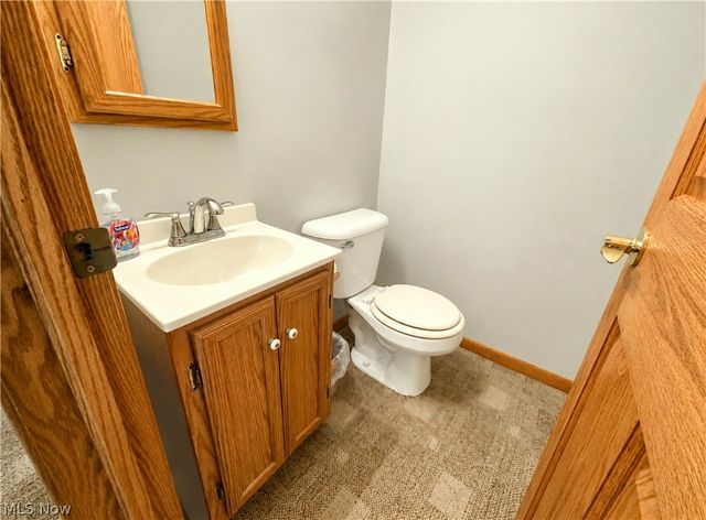 3438 Warren Meadville Road, Warren, OH 44410