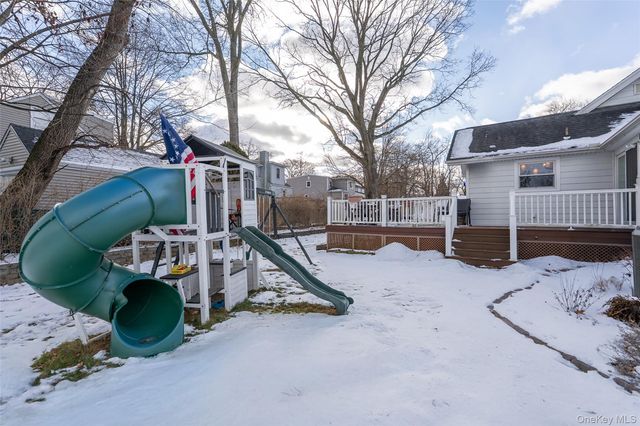 2 Henry Court, Nanuet, NY 10954