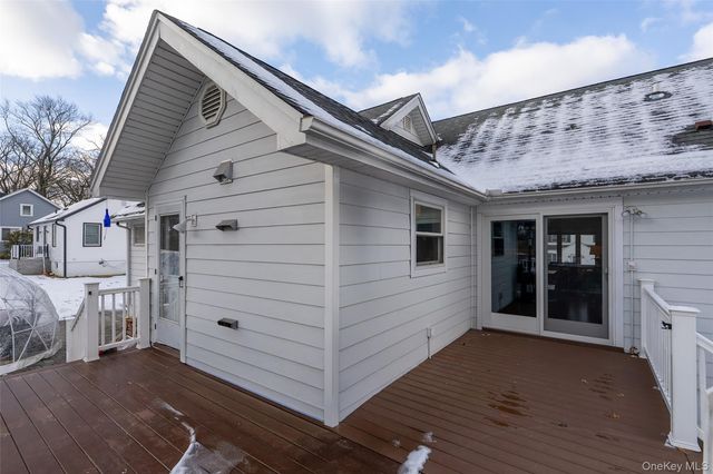 2 Henry Court, Nanuet, NY 10954