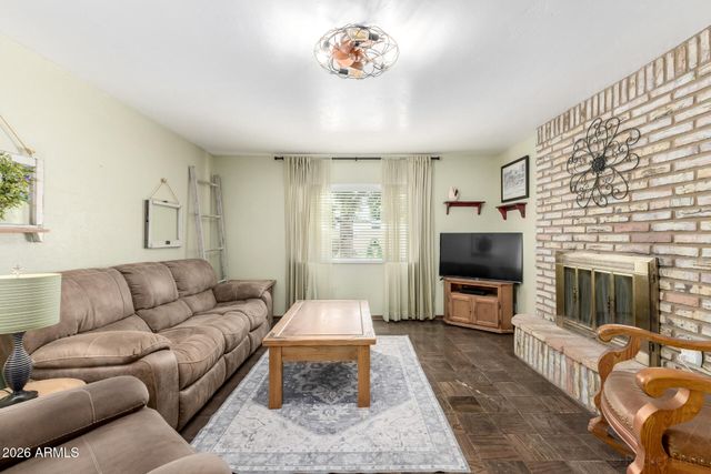 193 W Laguna Drive, Litchfield Park, AZ 85340