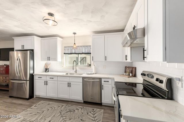 193 W Laguna Drive, Litchfield Park, AZ 85340