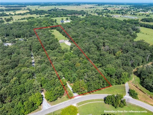 12039 Cripps Road, Gentry, AR 72734
