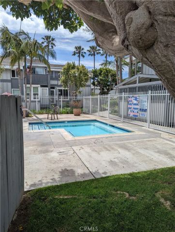 16872 Pacific Coast 201, Huntington Beach, CA 92649