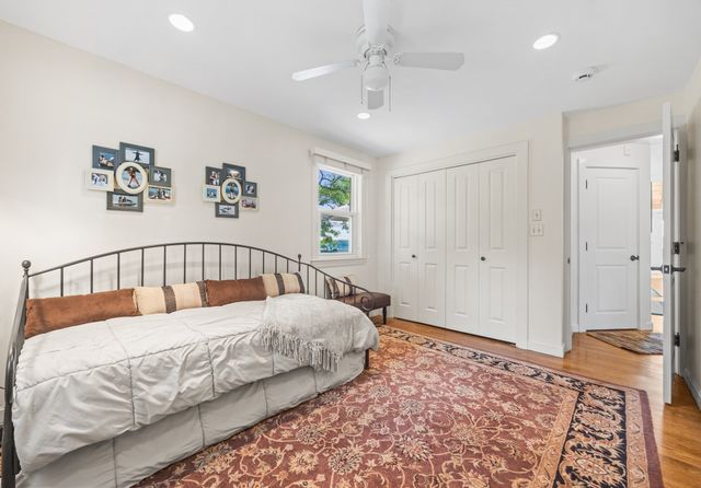 15 Hilltop Acres Drive, Lakeville, MA 02347
