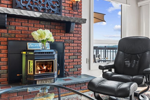 15 Hilltop Acres Drive, Lakeville, MA 02347