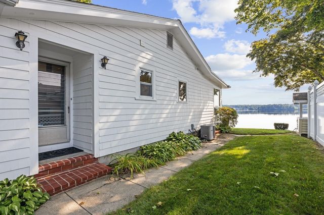 15 Hilltop Acres Drive, Lakeville, MA 02347