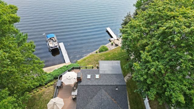 15 Hilltop Acres Drive, Lakeville, MA 02347